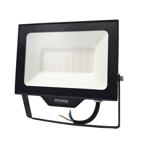 פנס הצפה בצבע שחור מדגם 50W SUPER SKINNY אור קר FETAYA